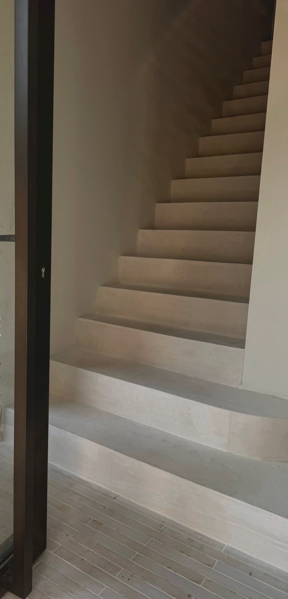 Trap in microcement